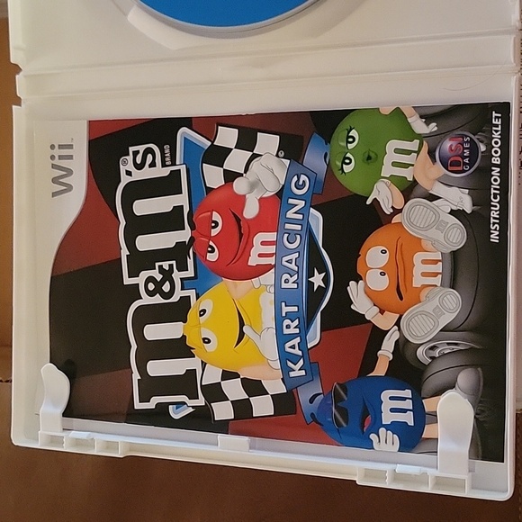 M&M Kart Racing - Wii Game No Visable Stratches Original Case & Paper Inserts - Picture 3 of 5